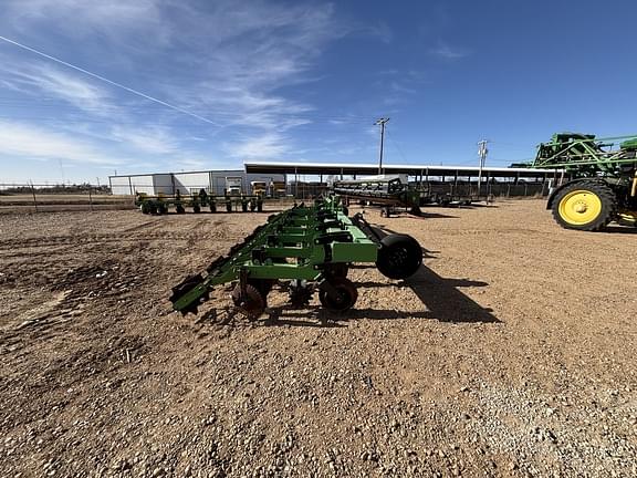 Image of Bigham Strip Till equipment image 3