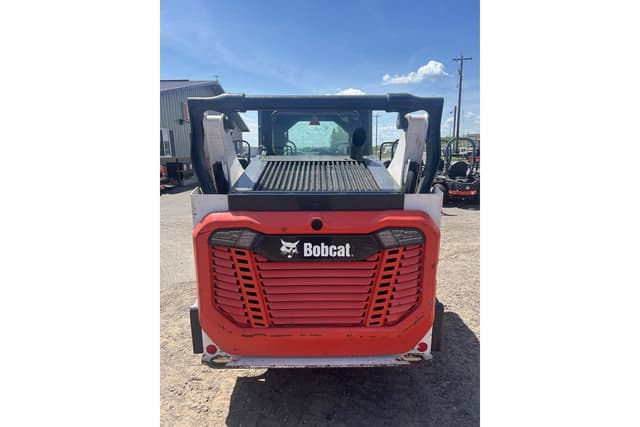 Image of Bobcat T66 equipment image 3