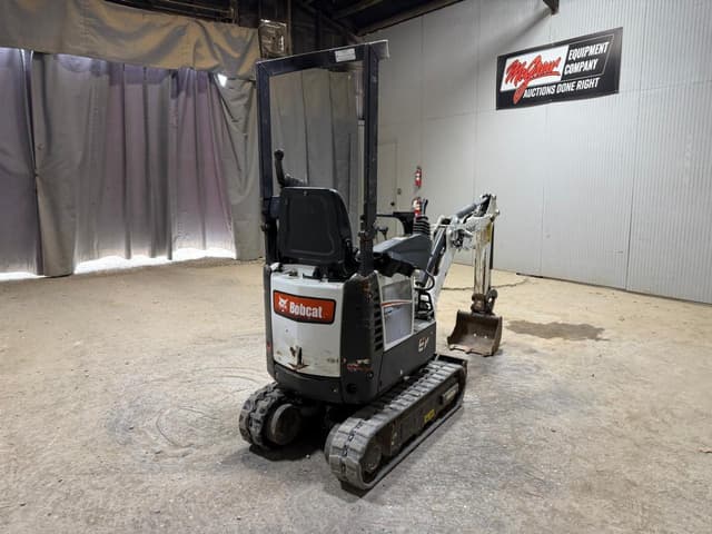 Image of Bobcat E10 equipment image 4