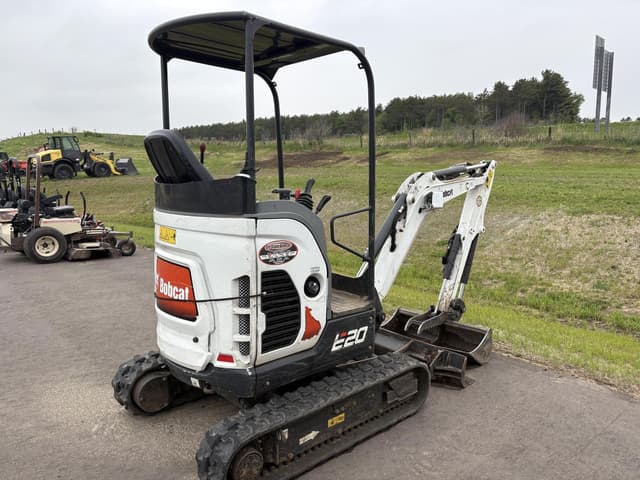 Image of Bobcat E20 equipment image 3