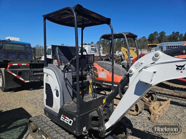 Image of Bobcat E20 equipment image 3
