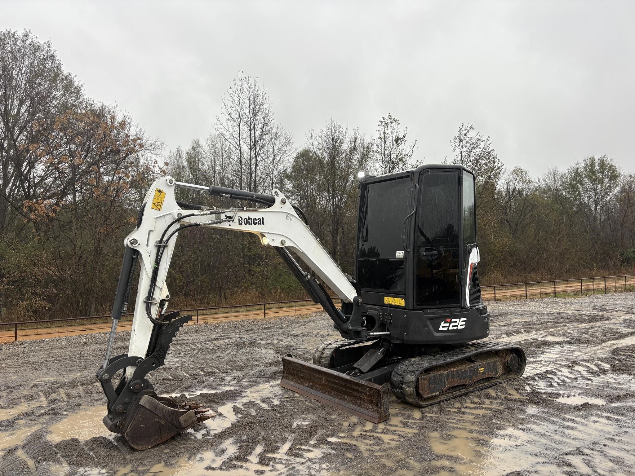 2021 Bobcat E26 Equipment Image0