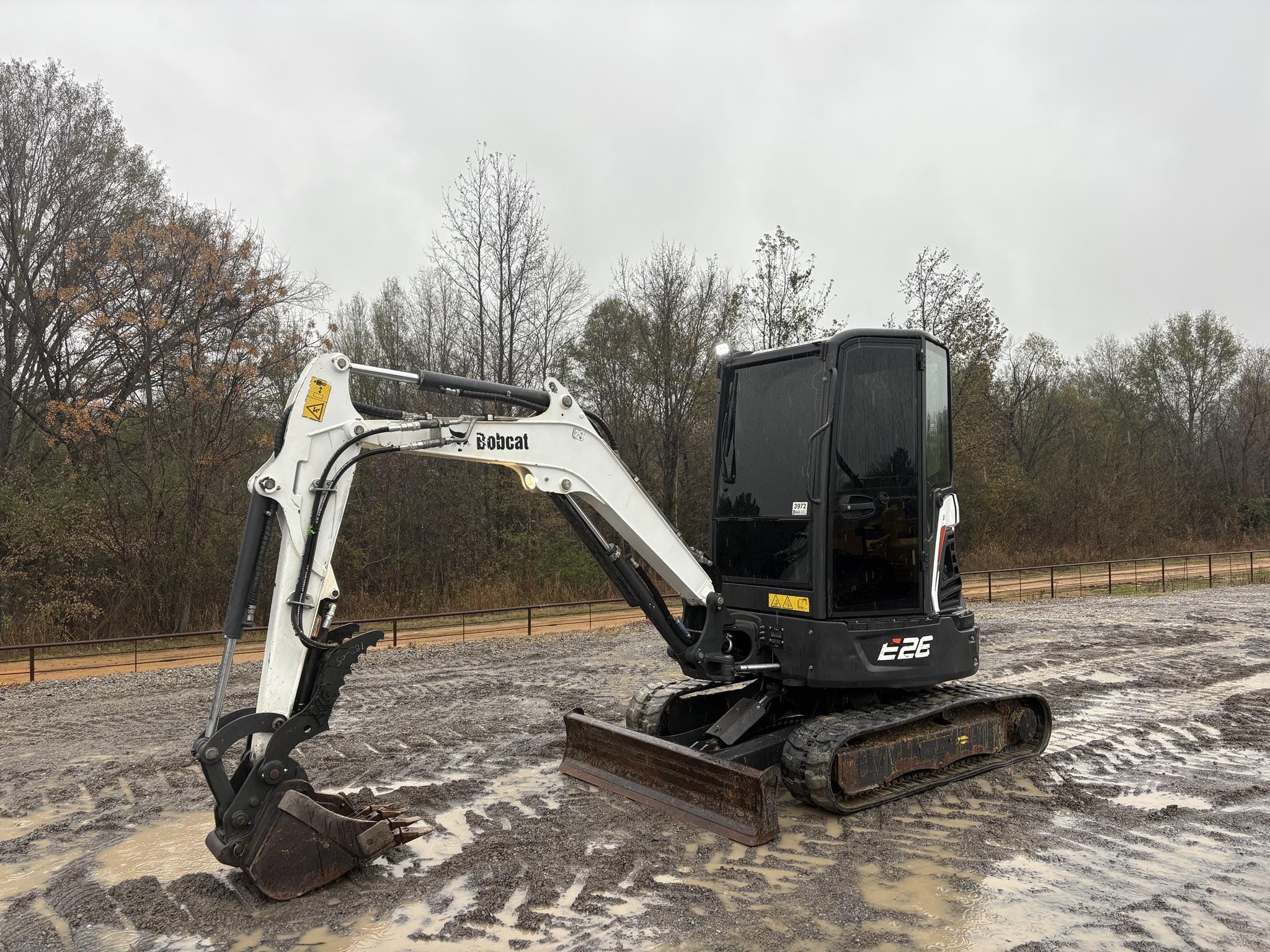 2021 Bobcat E26 Equipment Image0