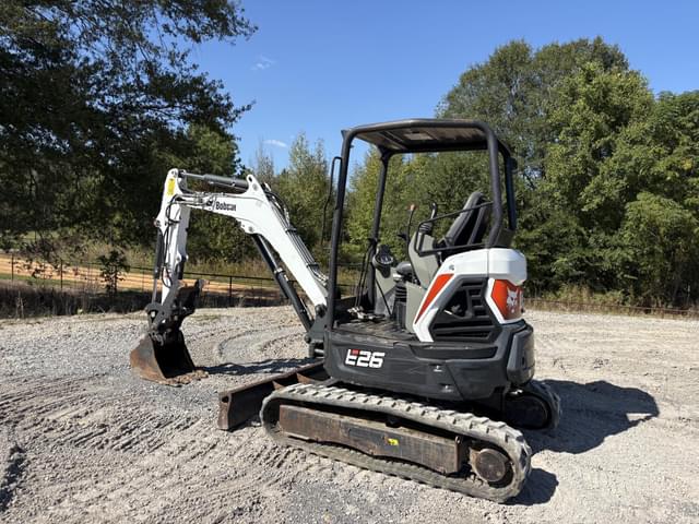 Image of Bobcat E26 equipment image 2