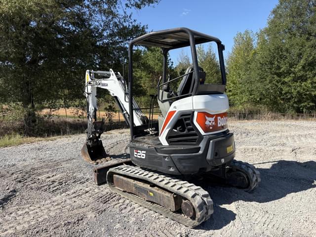 Image of Bobcat E26 equipment image 3