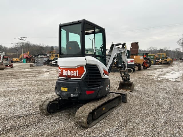 Image of Bobcat E26 equipment image 3