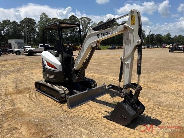 Image of Bobcat E26 equipment image 2