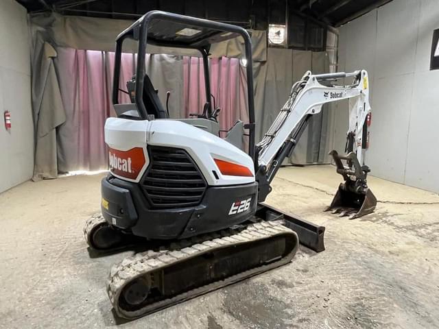 Image of Bobcat E26 equipment image 4