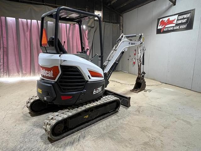 Image of Bobcat E26 equipment image 4