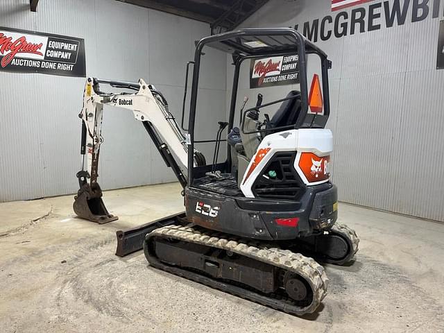 Image of Bobcat E26 equipment image 2