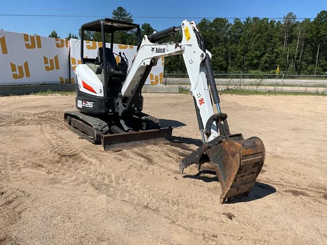Image of Bobcat E26 equipment image 2