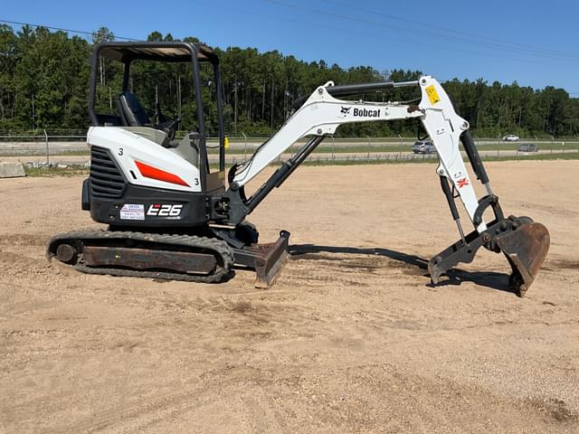 Image of Bobcat E26 equipment image 3