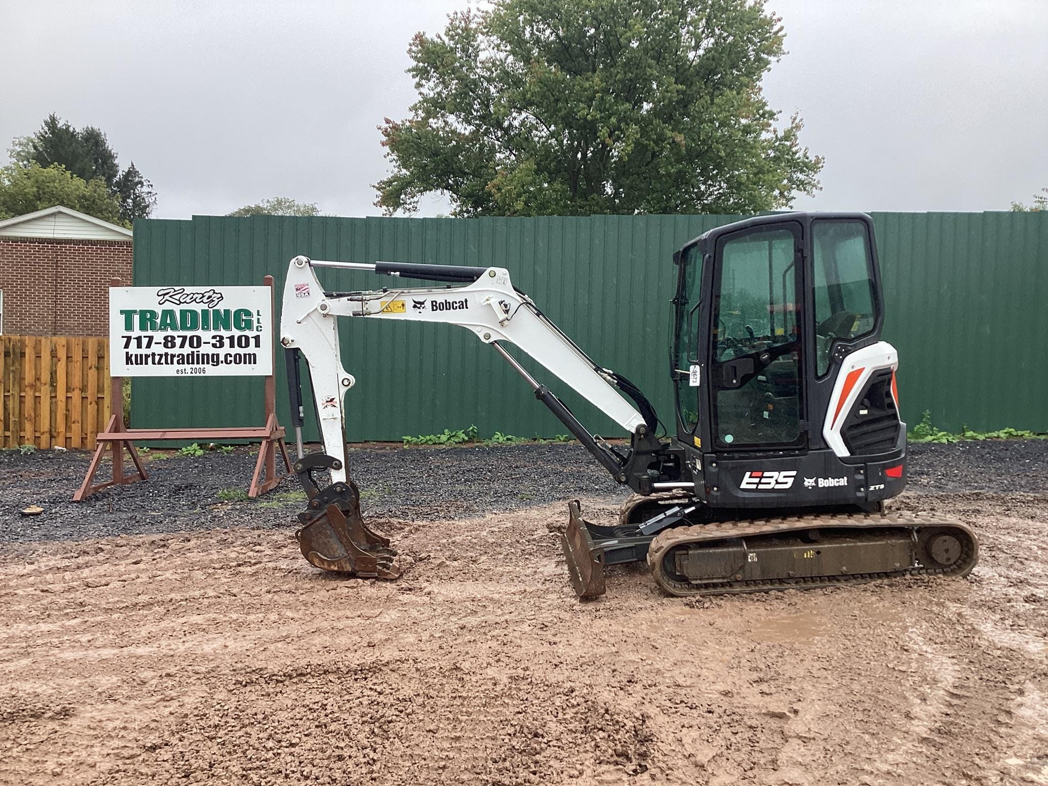 Main image Bobcat E32i