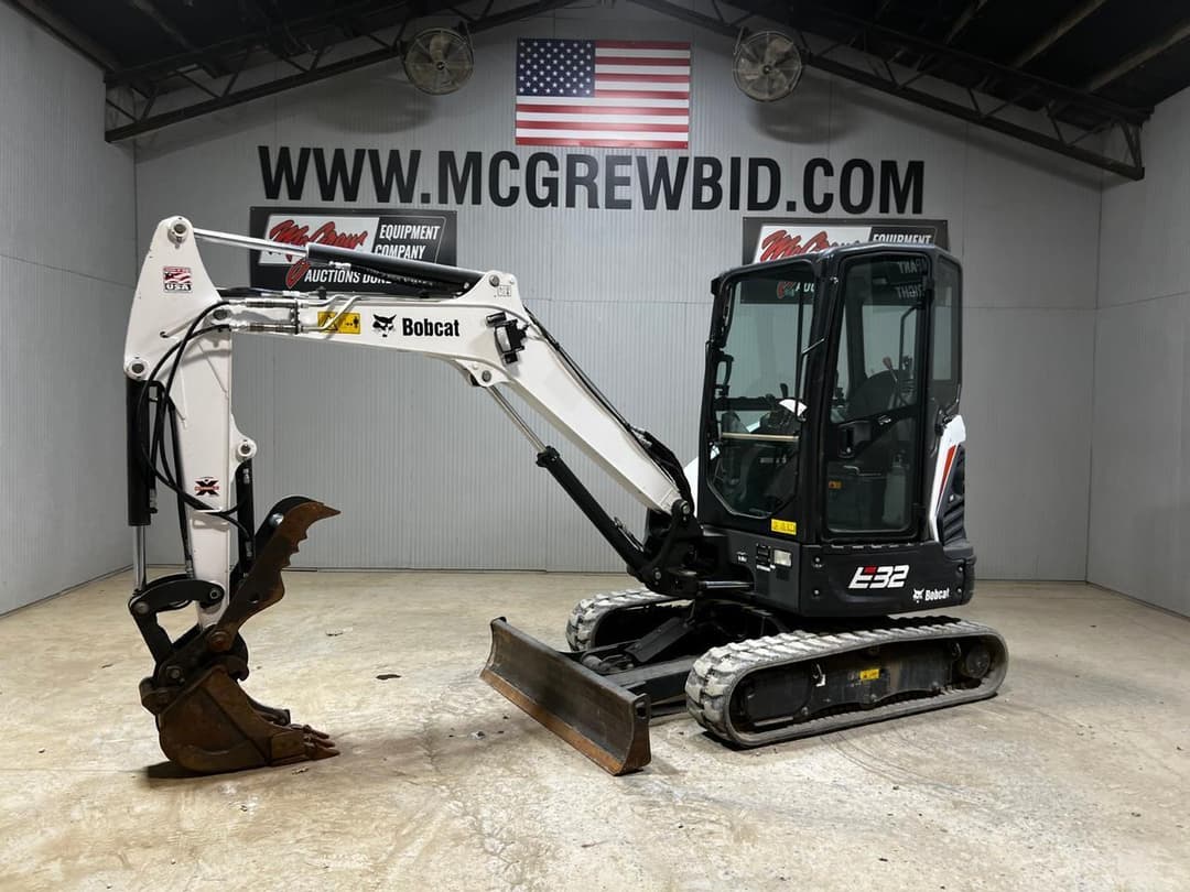 Image of Bobcat E32i Primary image