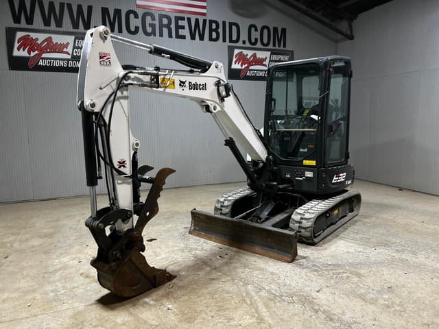 Image of Bobcat E32i equipment image 1
