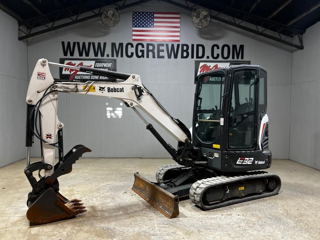 Image of Bobcat E32i Primary image