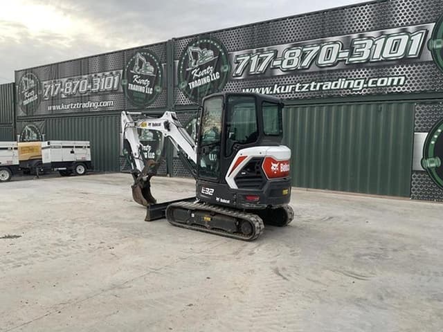 Image of Bobcat E32i equipment image 1