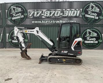 Main image Bobcat E32i