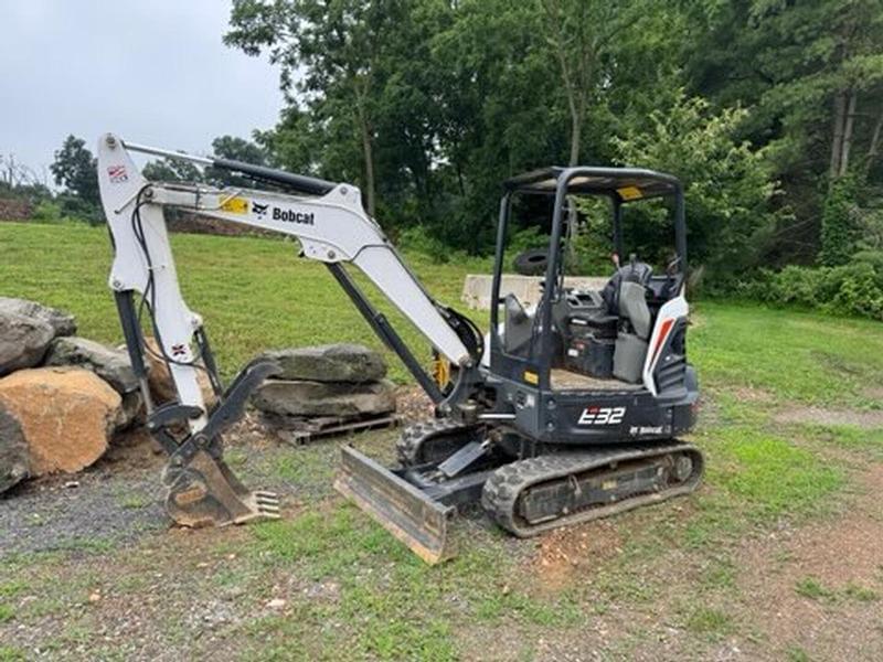 Image of Bobcat E32i Primary image