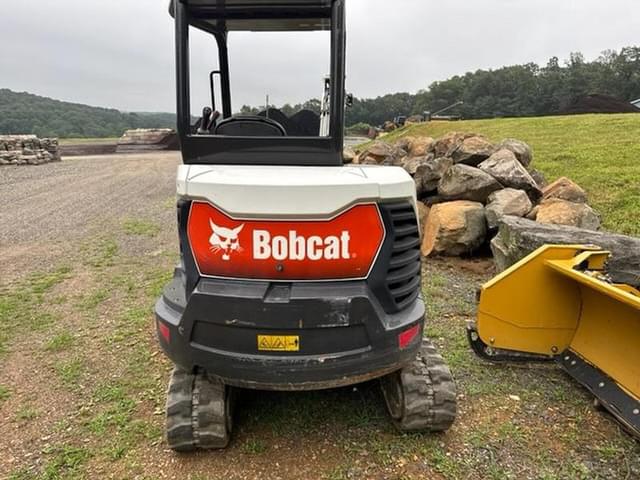 Image of Bobcat E32i equipment image 1