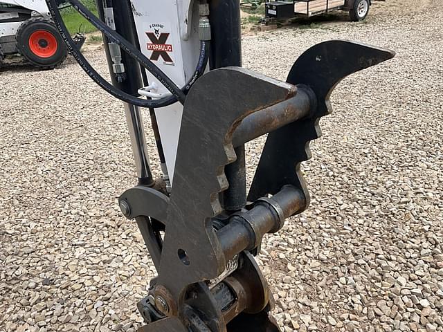 Image of Bobcat E35 equipment image 4