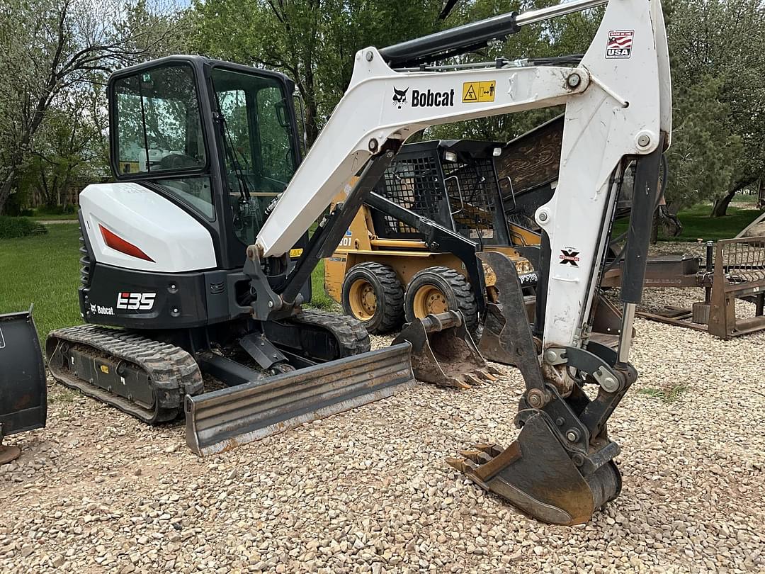 Image of Bobcat E35 Primary image