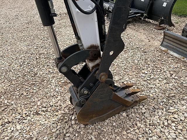 Image of Bobcat E35 equipment image 2