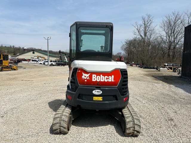 Image of Bobcat E35 equipment image 2