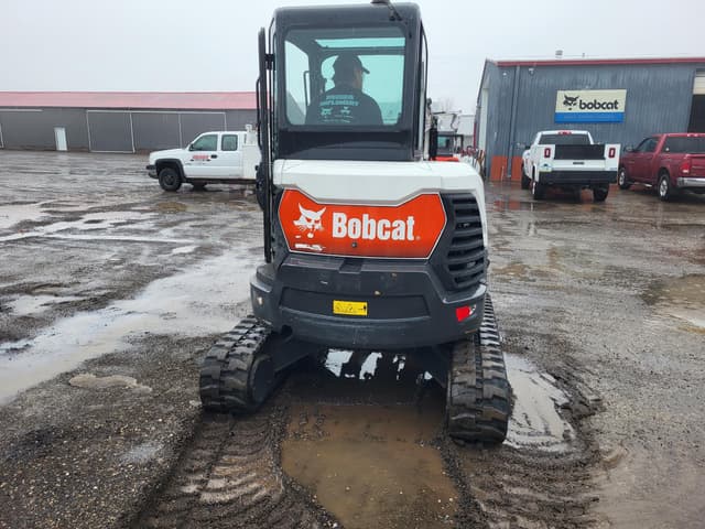 Image of Bobcat E35 equipment image 2