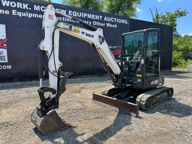 Image of Bobcat E35 equipment image 1