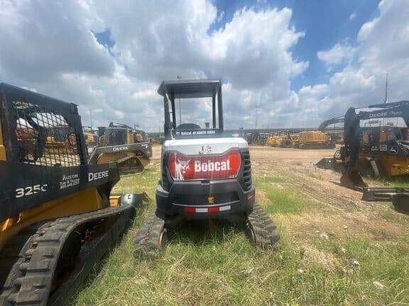 Image of Bobcat E35 equipment image 3