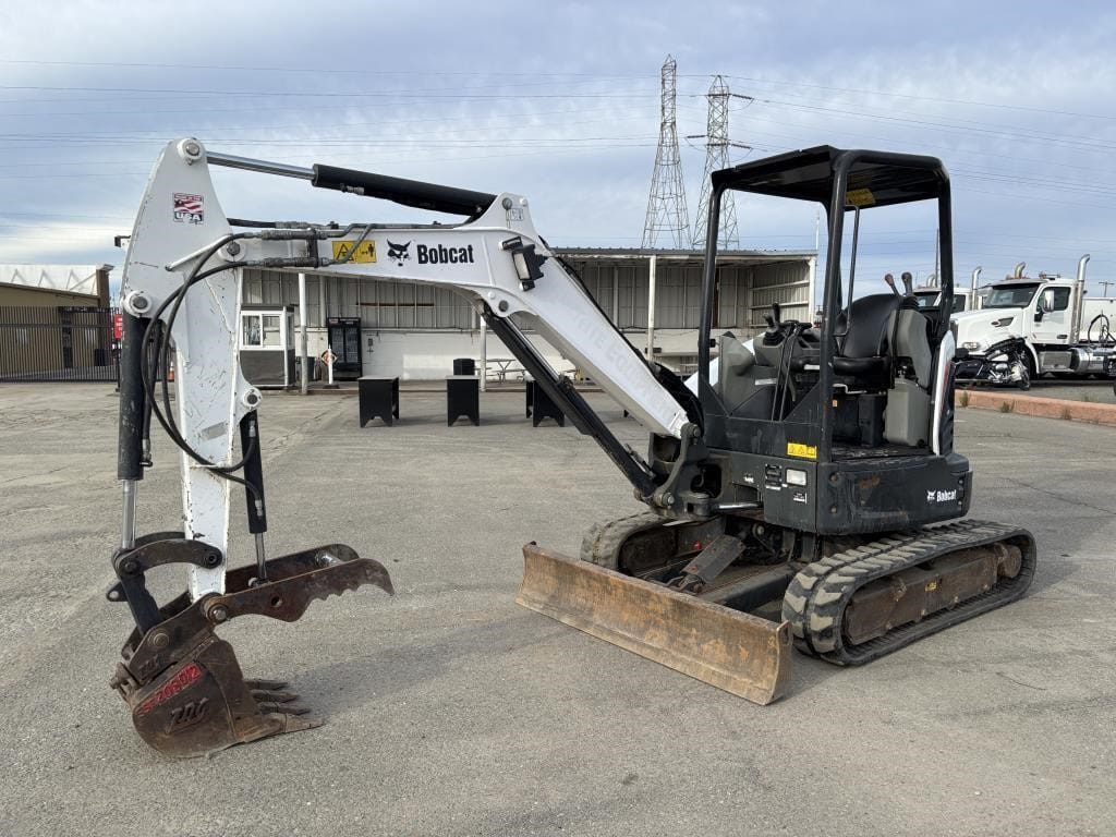 2021 Bobcat E35 Equipment Image0
