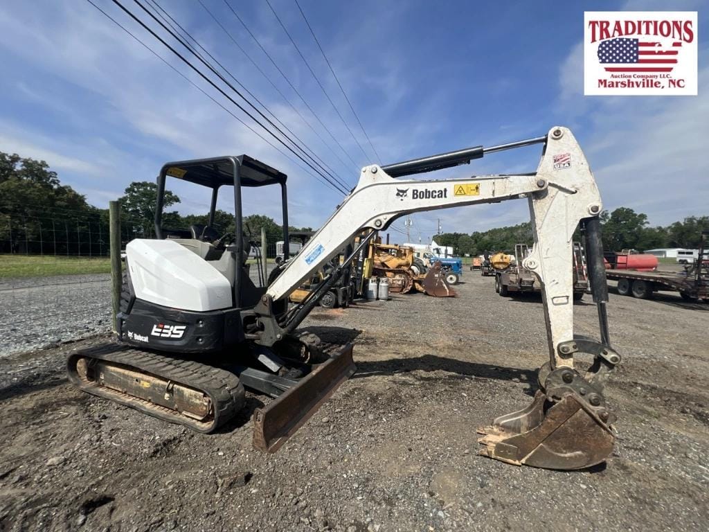 2021 Bobcat E35 Equipment Image0