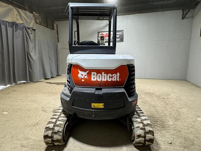 Image of Bobcat E35 equipment image 3