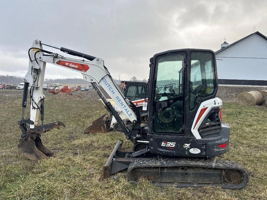 2021 Bobcat E35 R2 Equipment Image0