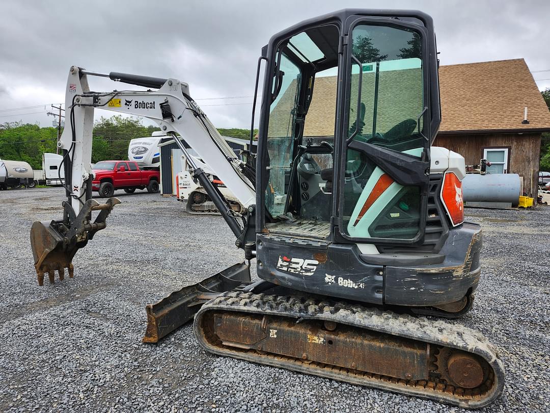 Image of Bobcat E35i Primary image
