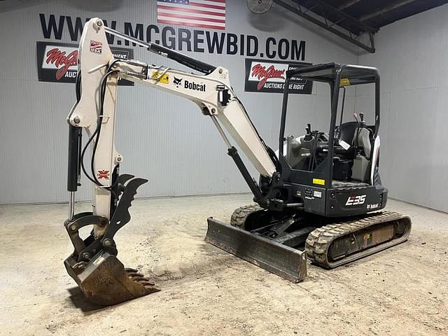 Image of Bobcat E35i equipment image 1