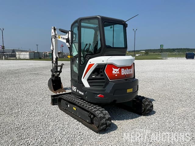 Image of Bobcat E35i equipment image 2