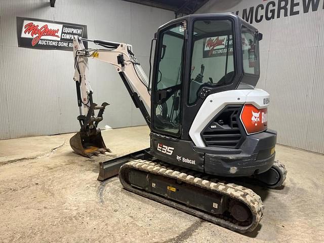 Image of Bobcat E35i equipment image 2