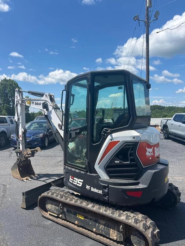 Image of Bobcat E35i equipment image 3