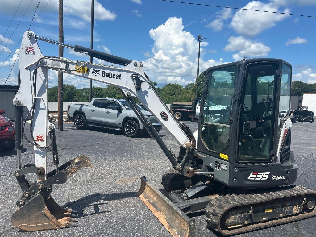 Image of Bobcat E35i Primary image