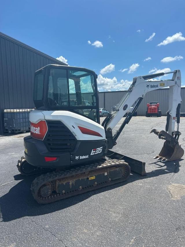 Image of Bobcat E35i equipment image 2