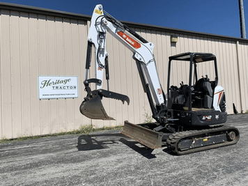 Main image Bobcat E42