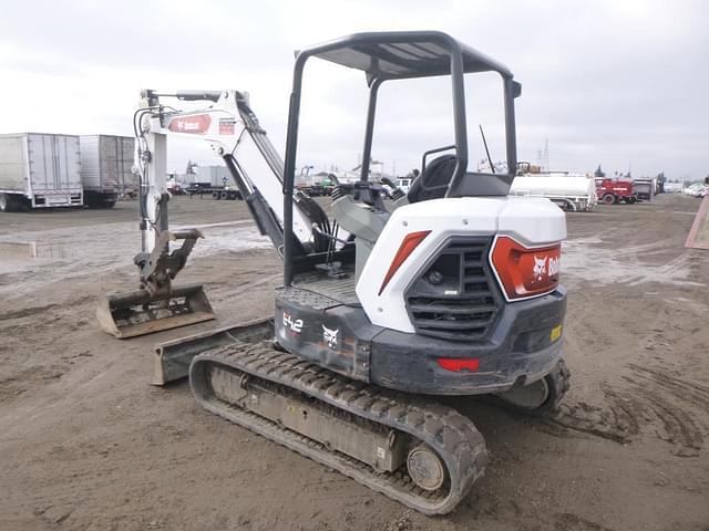 Image of Bobcat E42 equipment image 3