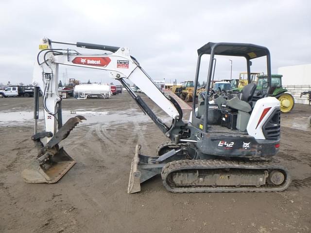 Image of Bobcat E42 equipment image 4