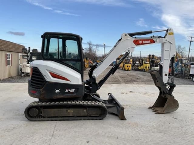 Image of Bobcat E42 equipment image 4