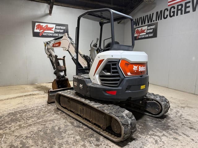 Image of Bobcat E50R2 equipment image 2