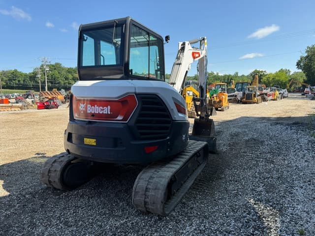 Image of Bobcat E60 equipment image 3