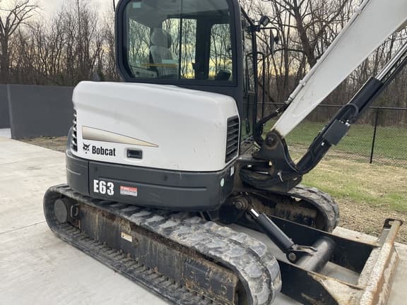 Image of Bobcat E63 equipment image 1