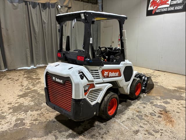 Image of Bobcat L23 equipment image 4